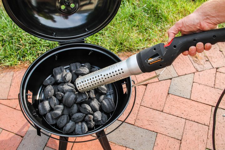 How-to-start-a-charcoal-grill-without-lighter-fluid-720x480